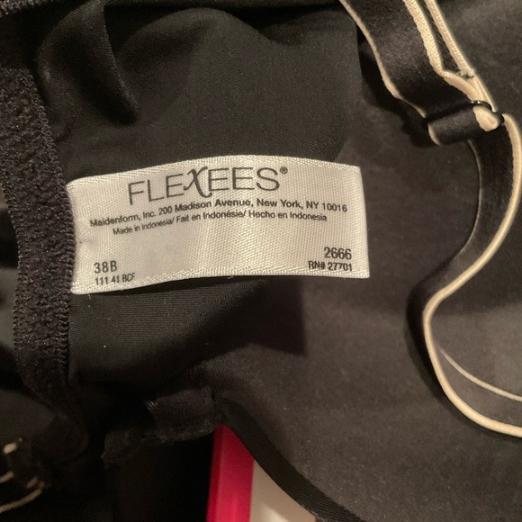 EUC (worn once) Flexees Women`s Decadence Camisole, size 38B,in Black/Latte Lift - Picture 3 of 4